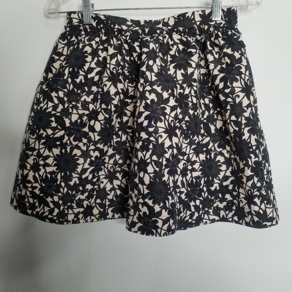 Frenchi Women's Black & Cream Floral Pull On Mini Skirt Size Small